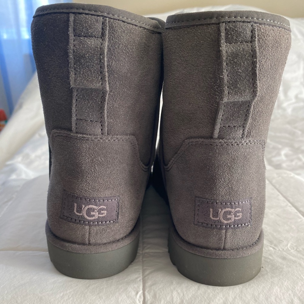 UGG Classic Short Suede Boots - Charcoal Gray - Picture 3 of 6